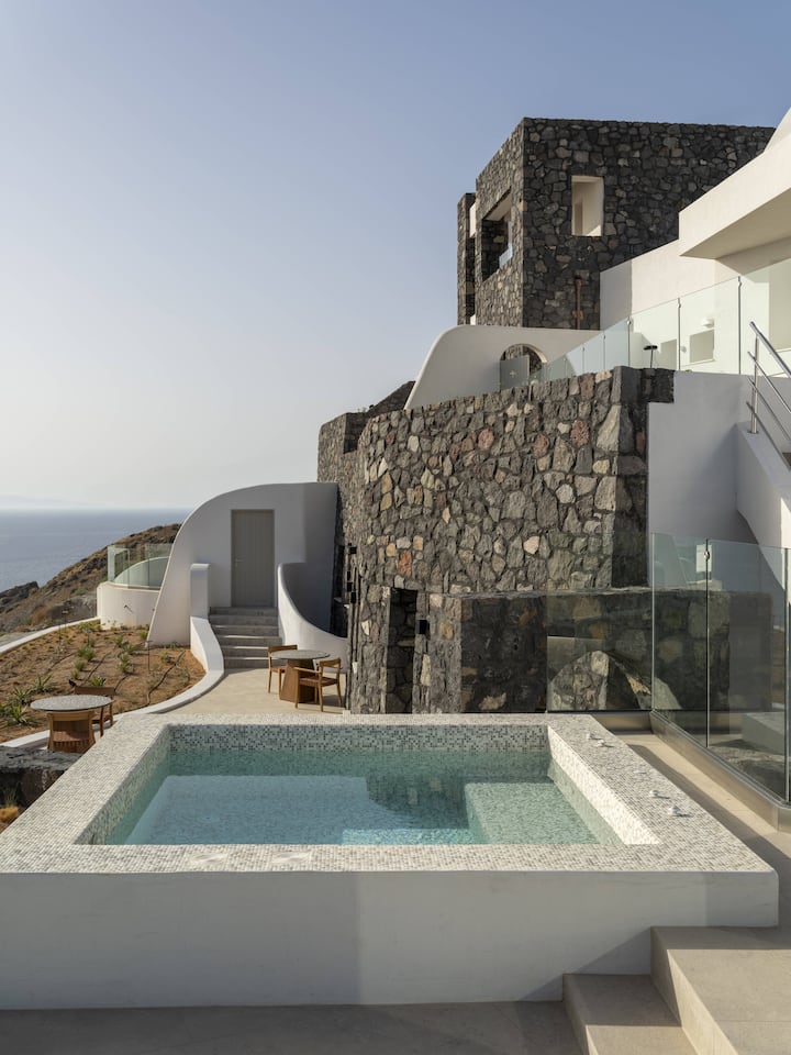 Lush Pool Villa With Sunset & Sea View - Oia