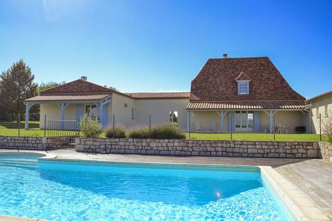 Maison de Colette - Gîte with pool (1-5 pers.)