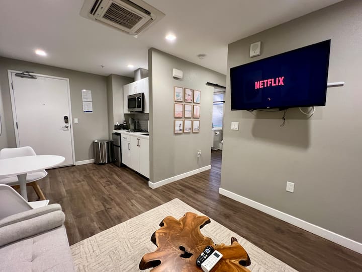 Downtown San Diego Studio! - National City, CA