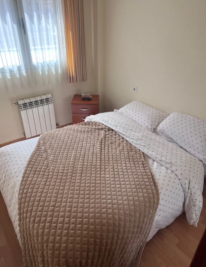 Schlafzimmer 2