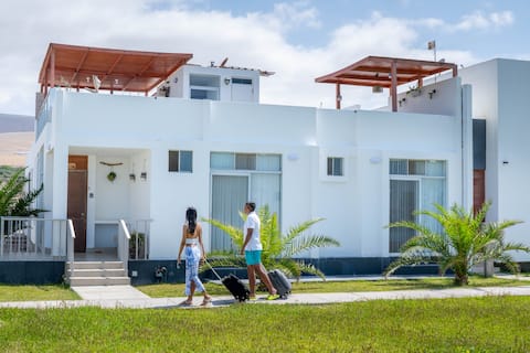 Sea View House in Costa Palmeras - A Few Steps Away