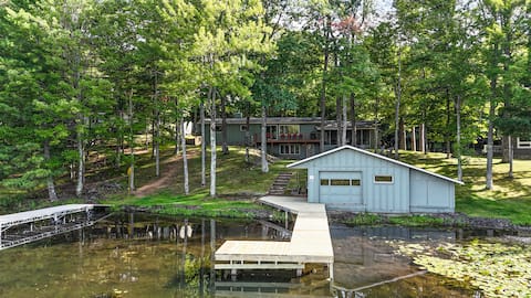 Lake Minocqua Retreat - Fall Dates Available!