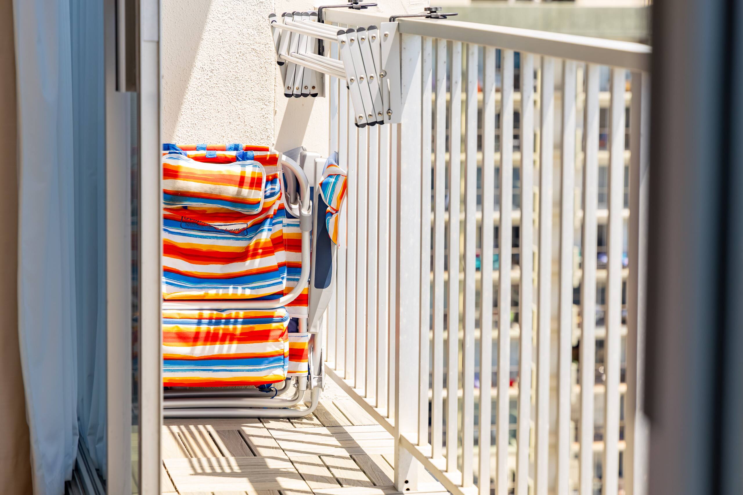 Condo in Honolulu · ★4.82 · Studio · 1 bed · 1 private bath - Image 28