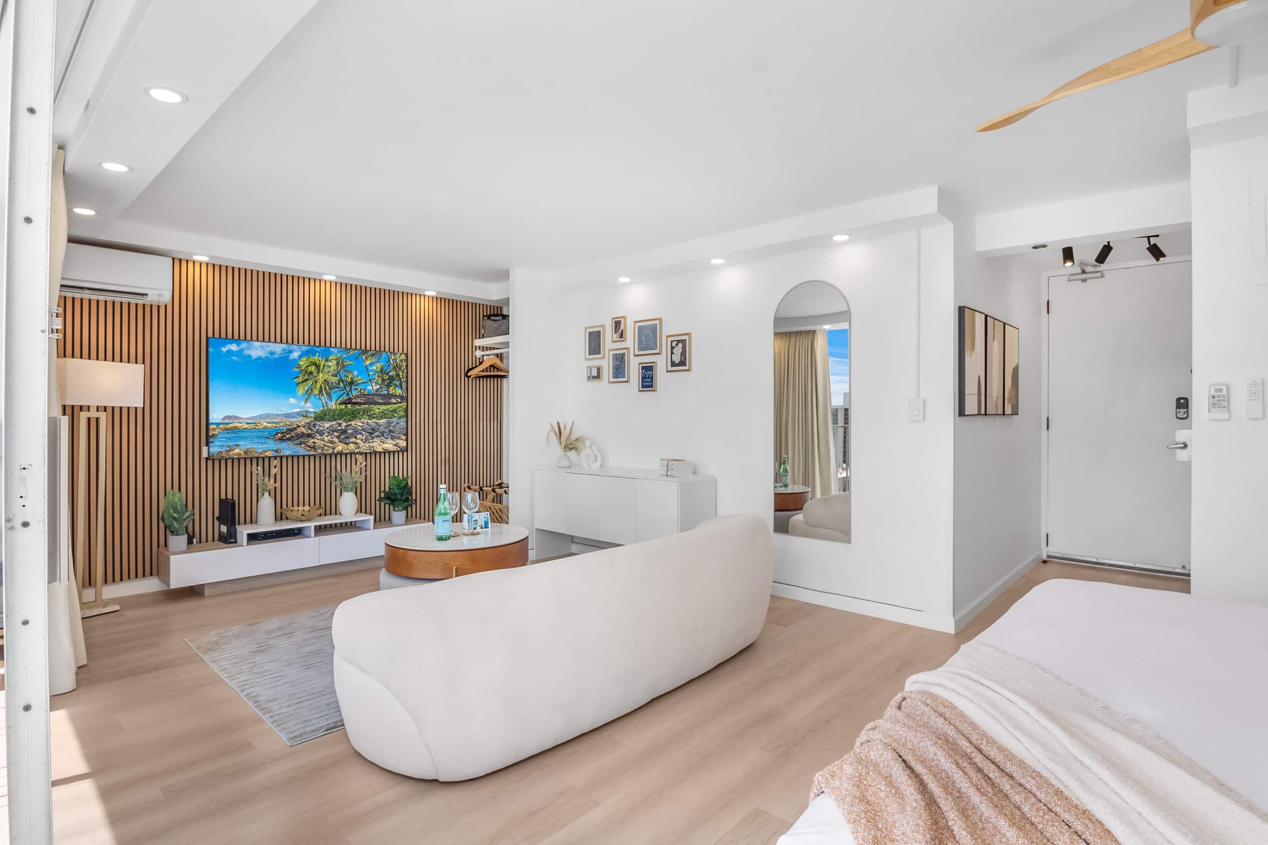 Condo in Honolulu · ★4.82 · Studio · 1 bed · 1 private bath - Image 63