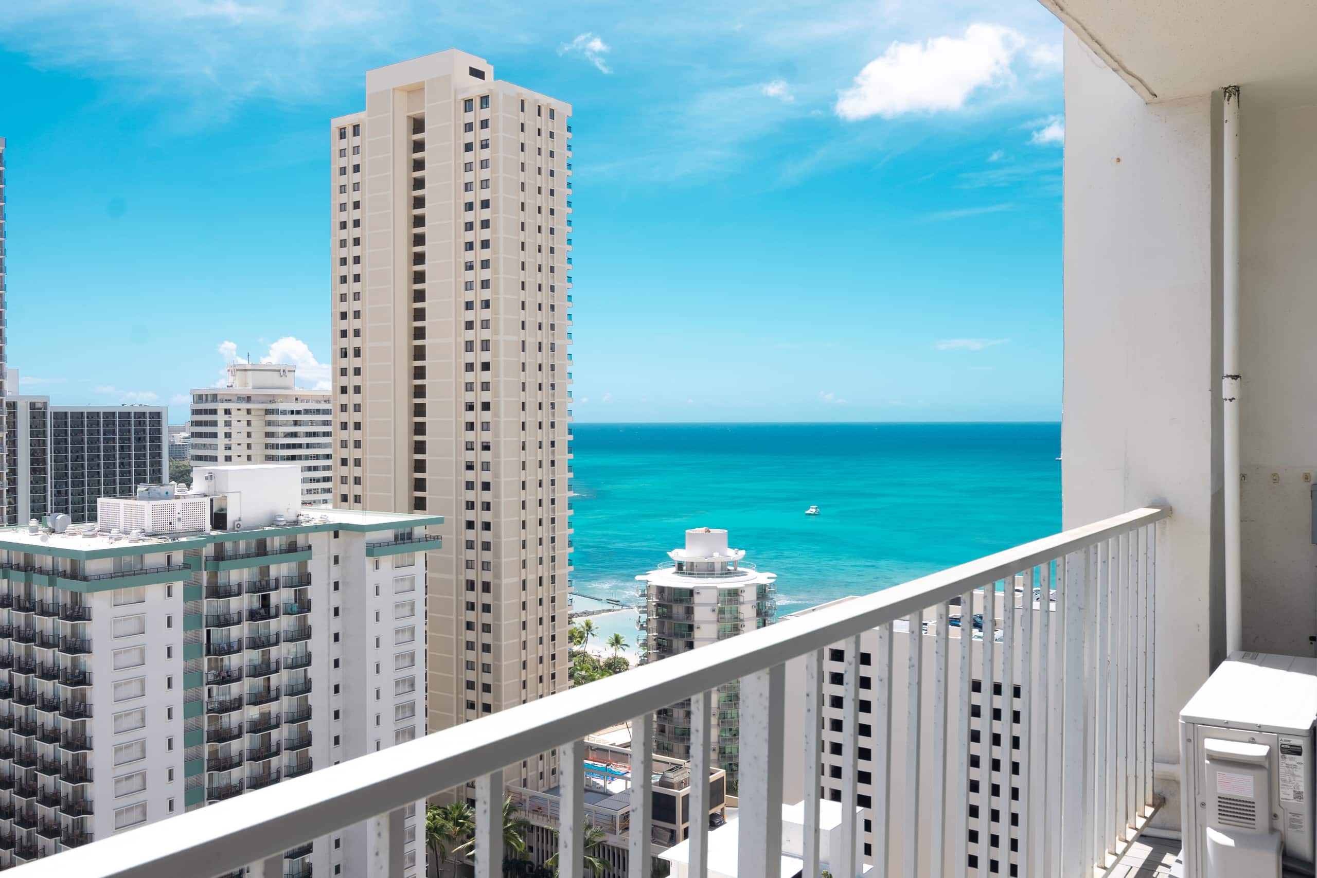 Condo in Honolulu · ★4.82 · Studio · 1 bed · 1 private bath - Image 27