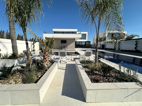 Infinity Villa