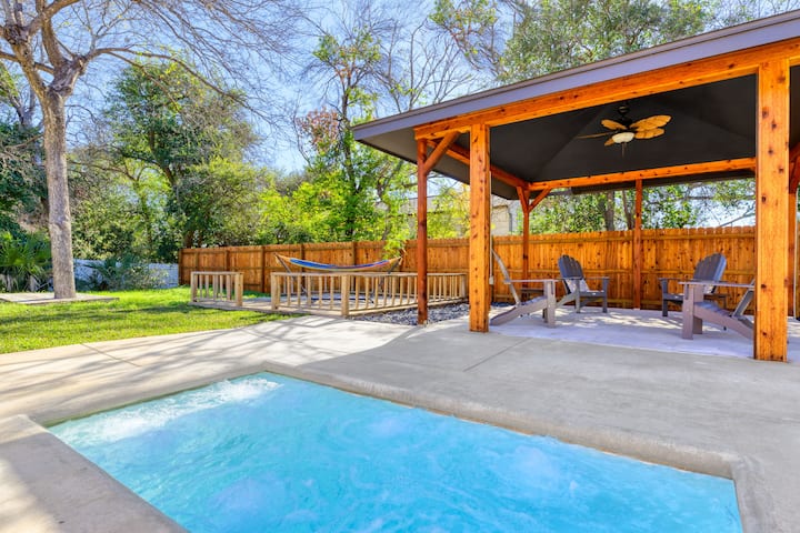 Lux Downtown - 2 King Suites - 10 Person Spa/pool - San Antonio