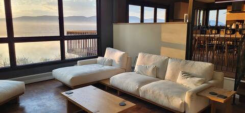 Hudson Riverview Retreat