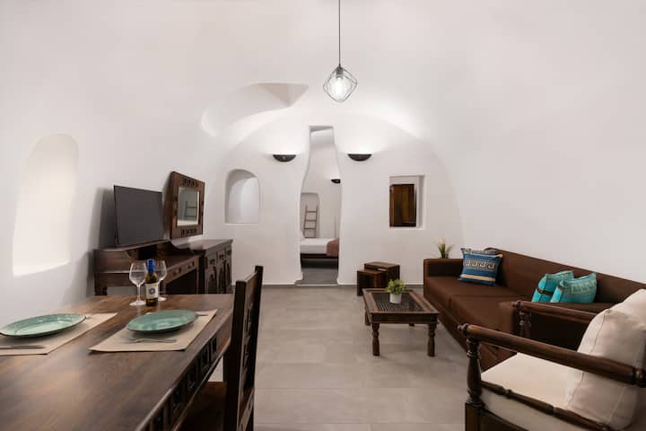 Classic Cave Suite At Enalion Suites - Oia