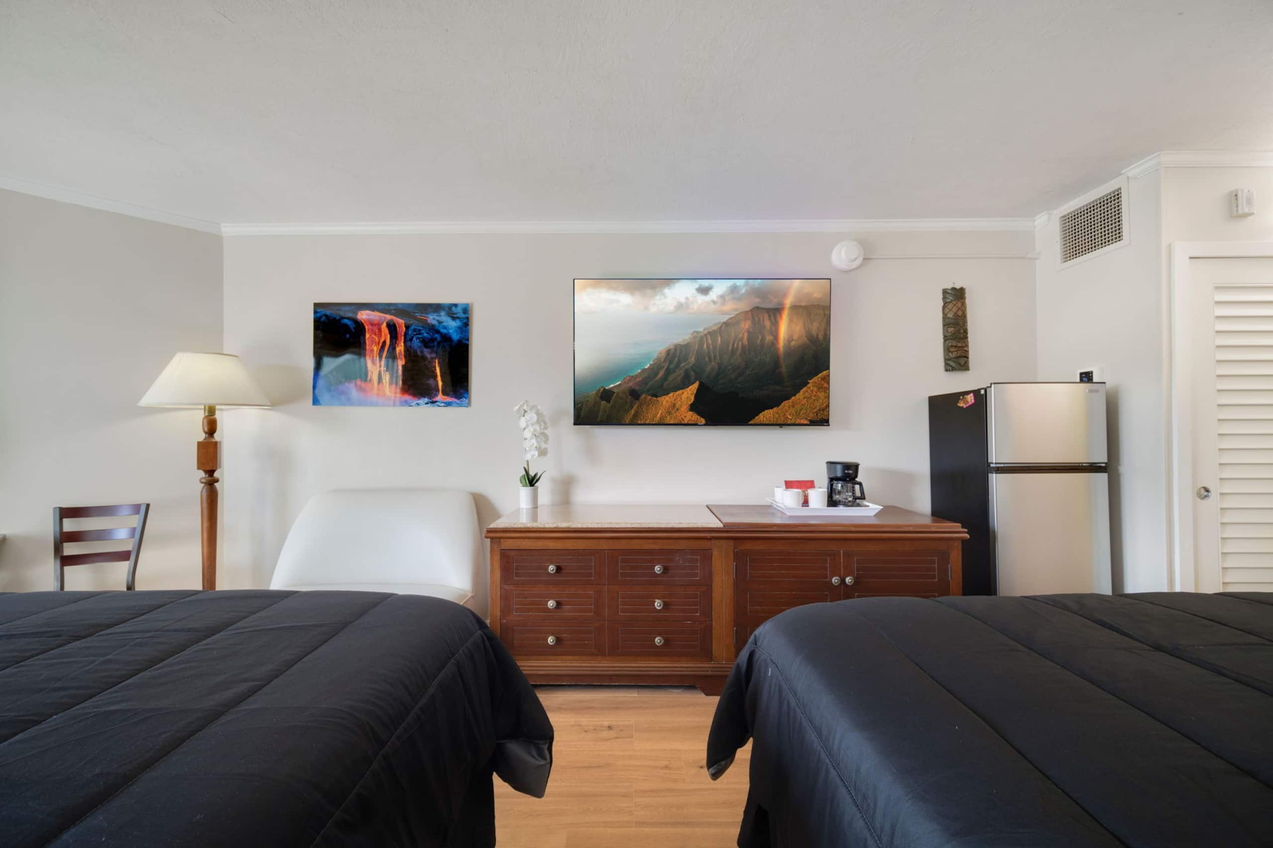 Condo in Lihue · ★4.88 · 1 bedroom · 1 shared bath - Image 6