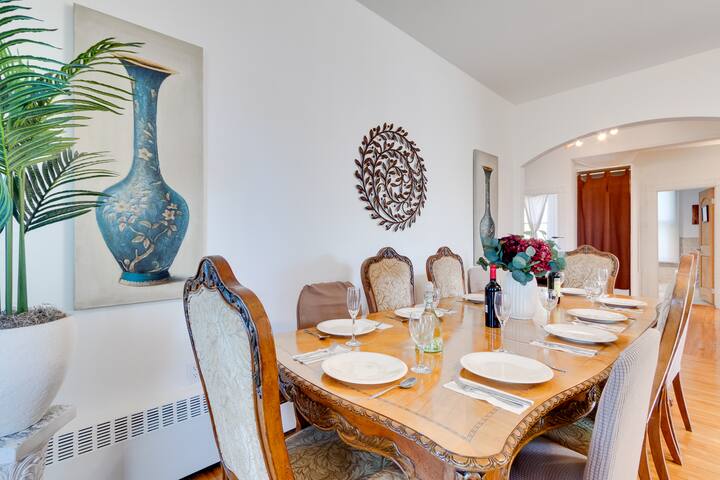 7 Bedroom | Free Parking | Pool Table | Waterfront gallery image 4