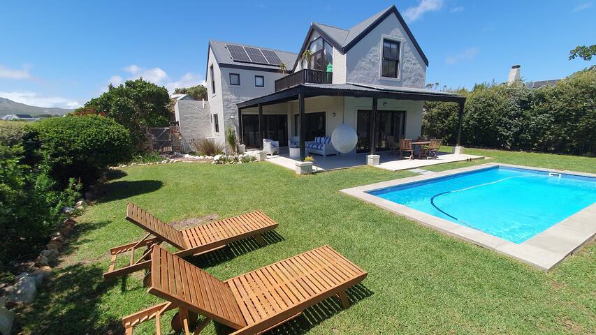 whale of a time! Klein slangkop Kommetjie. gallery image 4