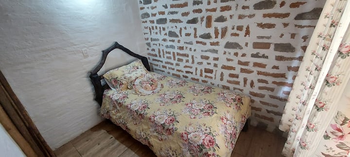 ಬೆಡ್‌ರೂಮ್ 4