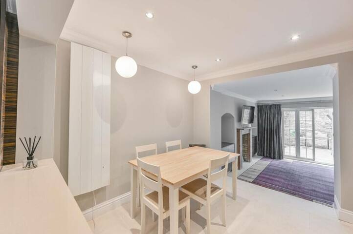 House in the Heart of London gallery image 5