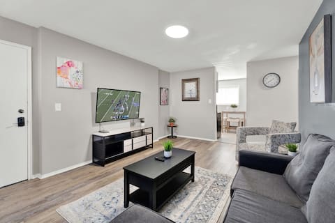 Hazel Modern | 2BD Near Ferndale & Detroit