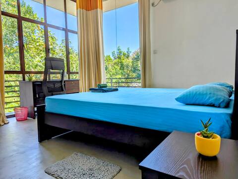 Nomad room close to ocean and Galle Dutch fortress