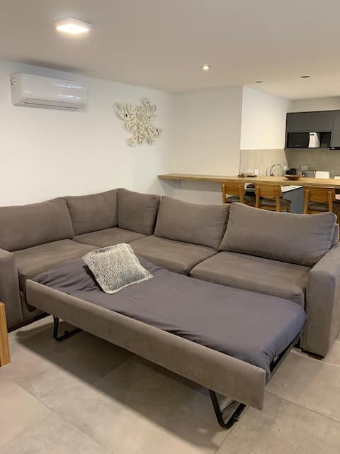 Propiedad de Airbnb exitosa: Renovated, 2 bedrooms, Playa Grande 100 m away en Leandro N. Alem