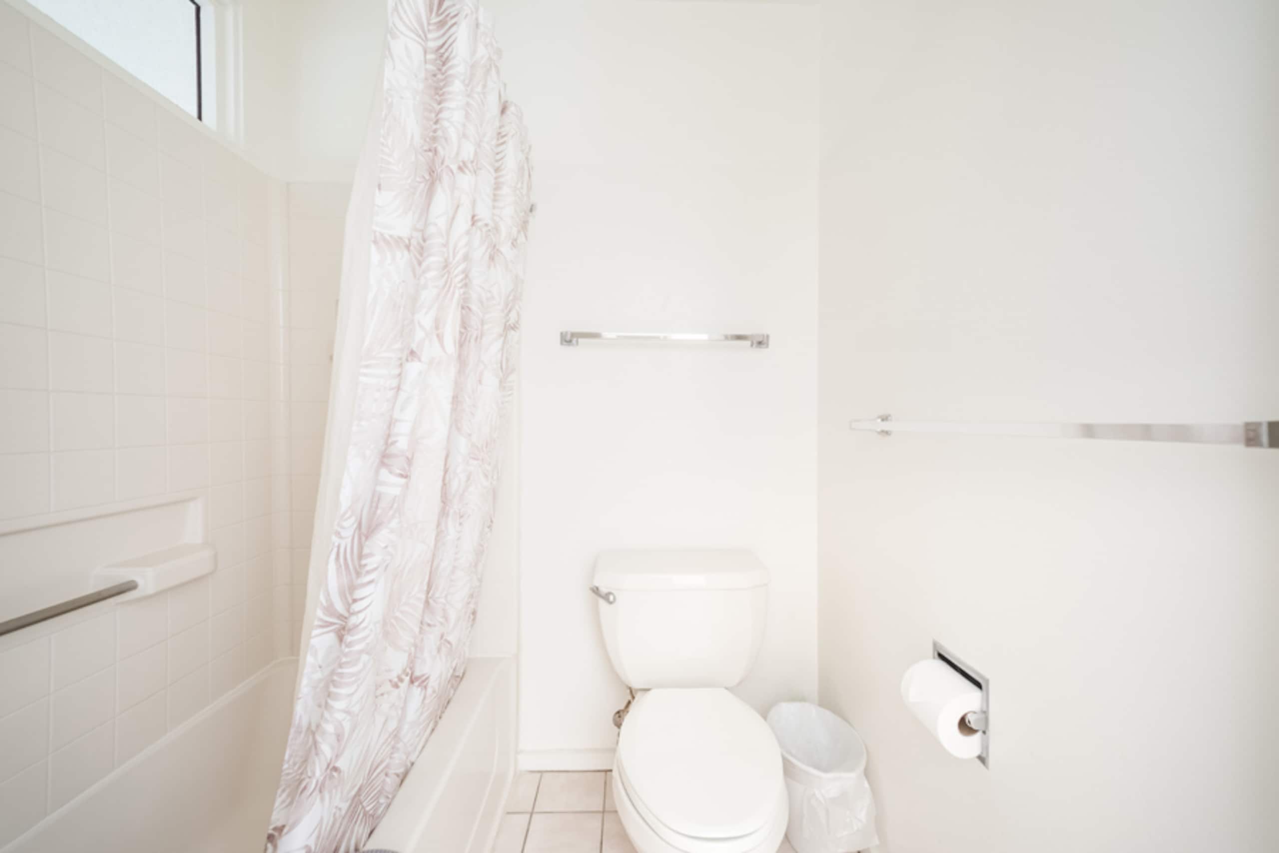 Condo in Kailua-Kona · ★4.74 · 1 bedroom · 1 bed · 1 bath - Image 9