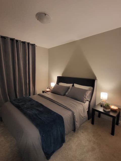 Cozy Woodstock Home: 2BR/1.5BA Town