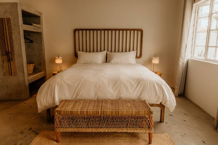 Charlie's Guesthouse - Standard King Room - Swakopmund