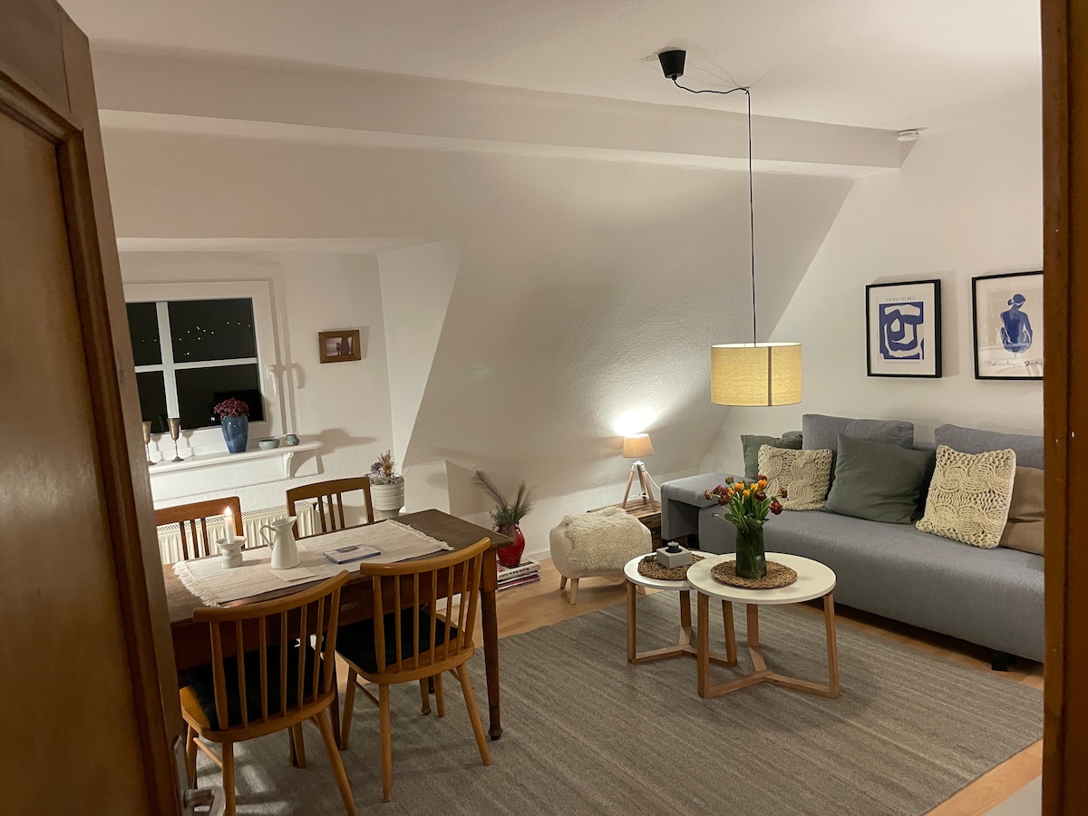 Top Airbnb: Stylish attic apartment in a prime location + view of the Krönchen en Siegen