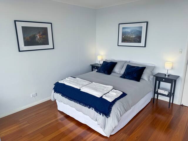 Sydney Harbour Penthouse with World-class views gallery image 5