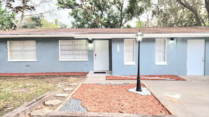 Lovely Home Just 5 Minutes To Daytona Beach! - Port Orange, FL