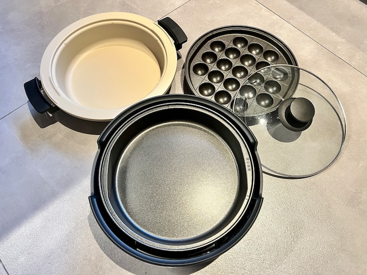 下仁田の名産、下仁田こんにゃく、下仁田ねぎ、下仁田ポークは日本を代表するものです。豚すき焼き、上州牛での牛すき焼き、是非ご堪能ください！道の駅しもにたや商店街で食材はお買い求めいただけます。食材調達や下仁田すき焼きについてもご案内できますので、お気軽にお問い合わせください！