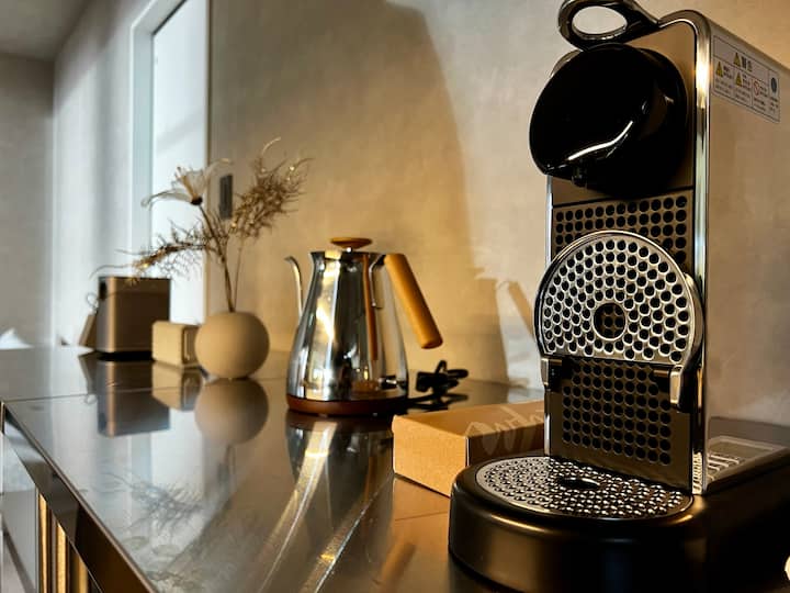 カプセルコーヒーマシン（カプセルもご用意しております）
電気ケトル