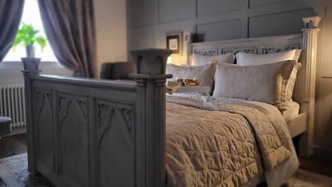 The Nest with Luxury Hot Tub