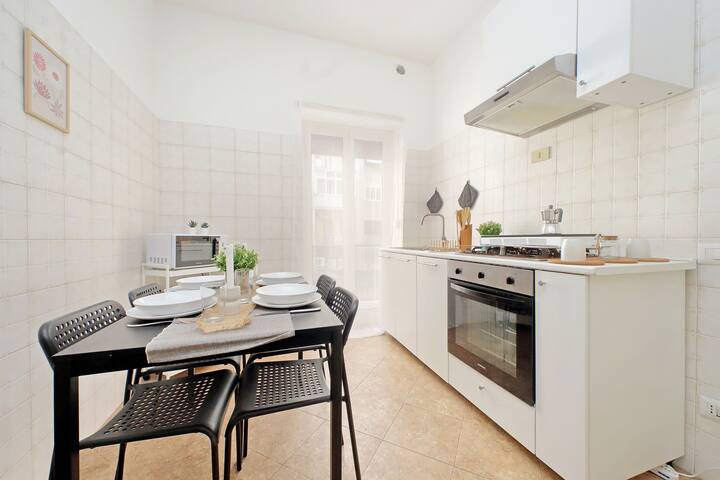 Cozy Apartment in Pigneto [Metro •Tram] gallery image 5