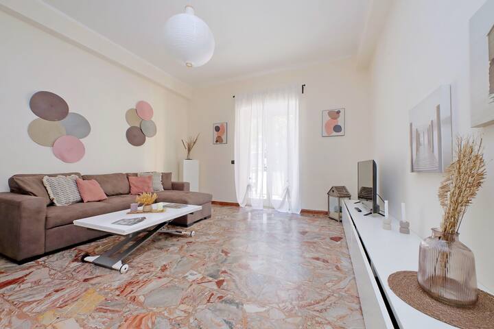 Cozy Apartment in Pigneto [Metro •Tram] gallery image 2