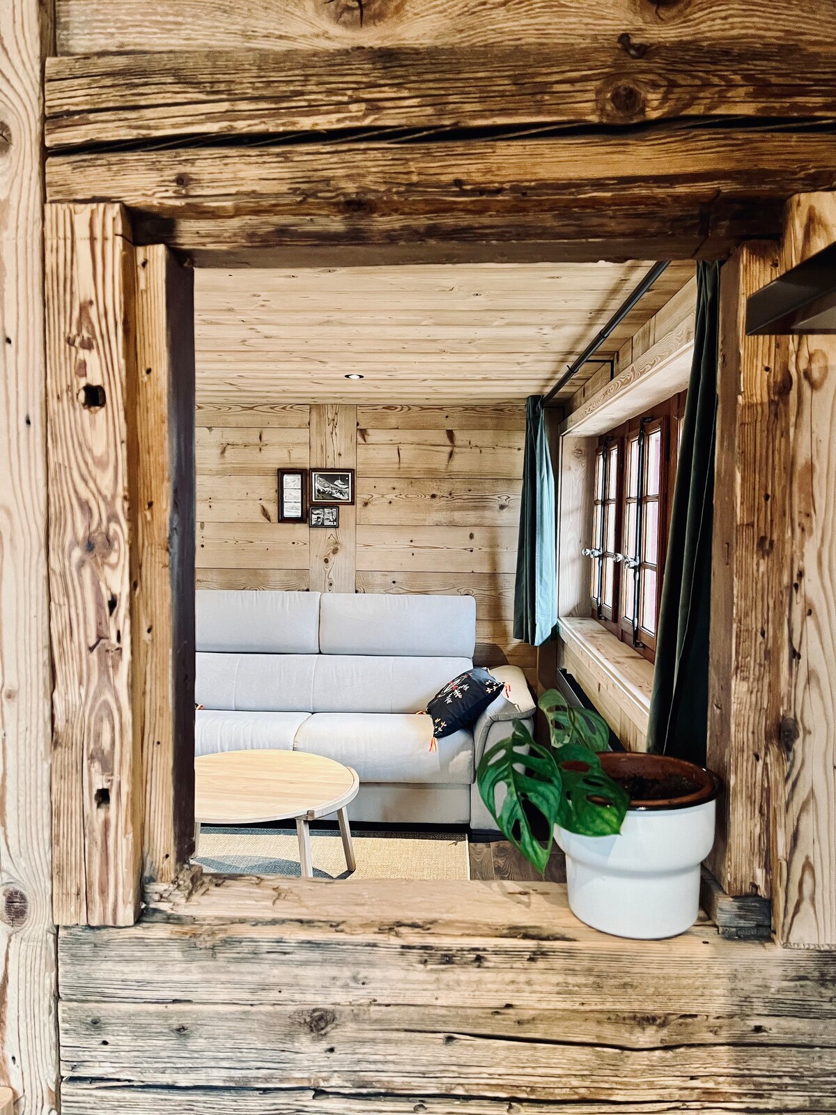 Top Airbnb: Leysin - your cosy place at a cheese farm in Leysin