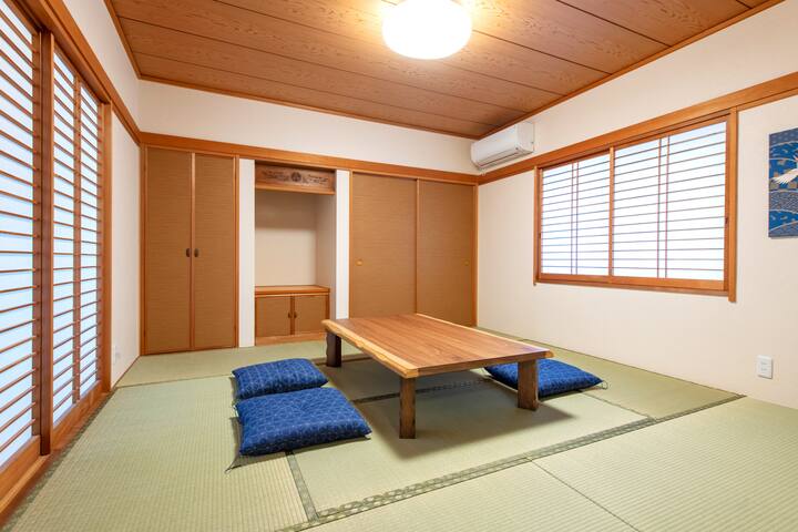 4-minute walk / 179㎡ – Accommodates 17 guests gallery image 5