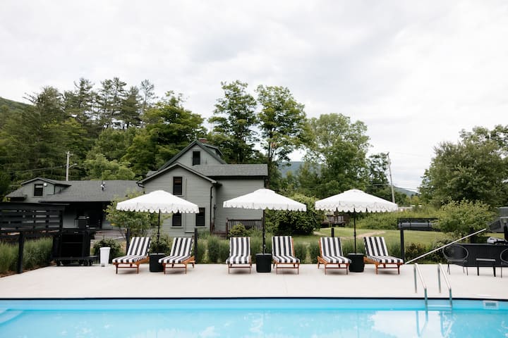 The Bend: Cottage  Pool  Sauna  Fire Pits - Phoenicia, NY