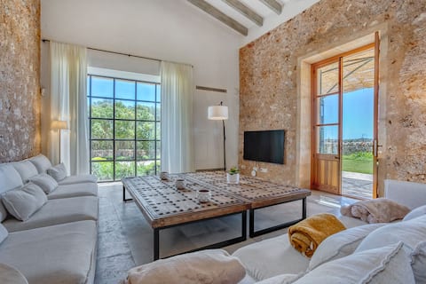 Successful Airbnb property: Villa Son Fullana in Campos