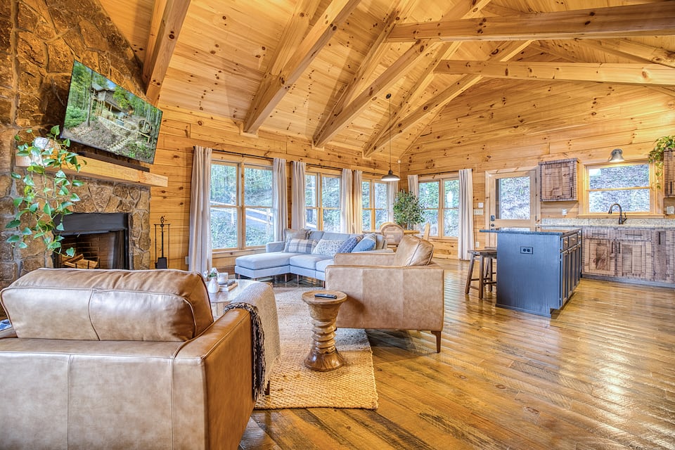 The Buck and Horn, a log cabin by a creek, Ellijay, Georgia, United States, photo 5 of 10