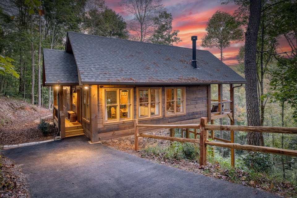 The Buck and Horn, a log cabin by a creek, Ellijay, Georgia, United States, photo 1 of 10