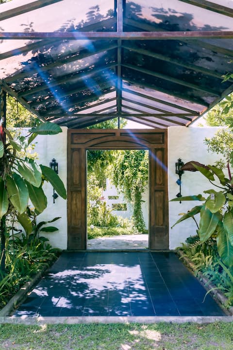 Casa Luminaria Private Villa for 16 Guests