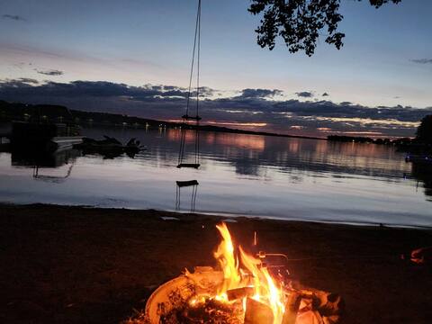 Big Stone beachfront lake house