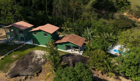 House with Pool-Barbecue 15 minutes from Castelo