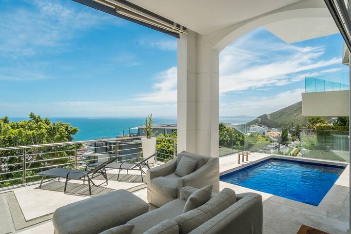 Ocean View Elegance – Majestic villa in Bantry Bay