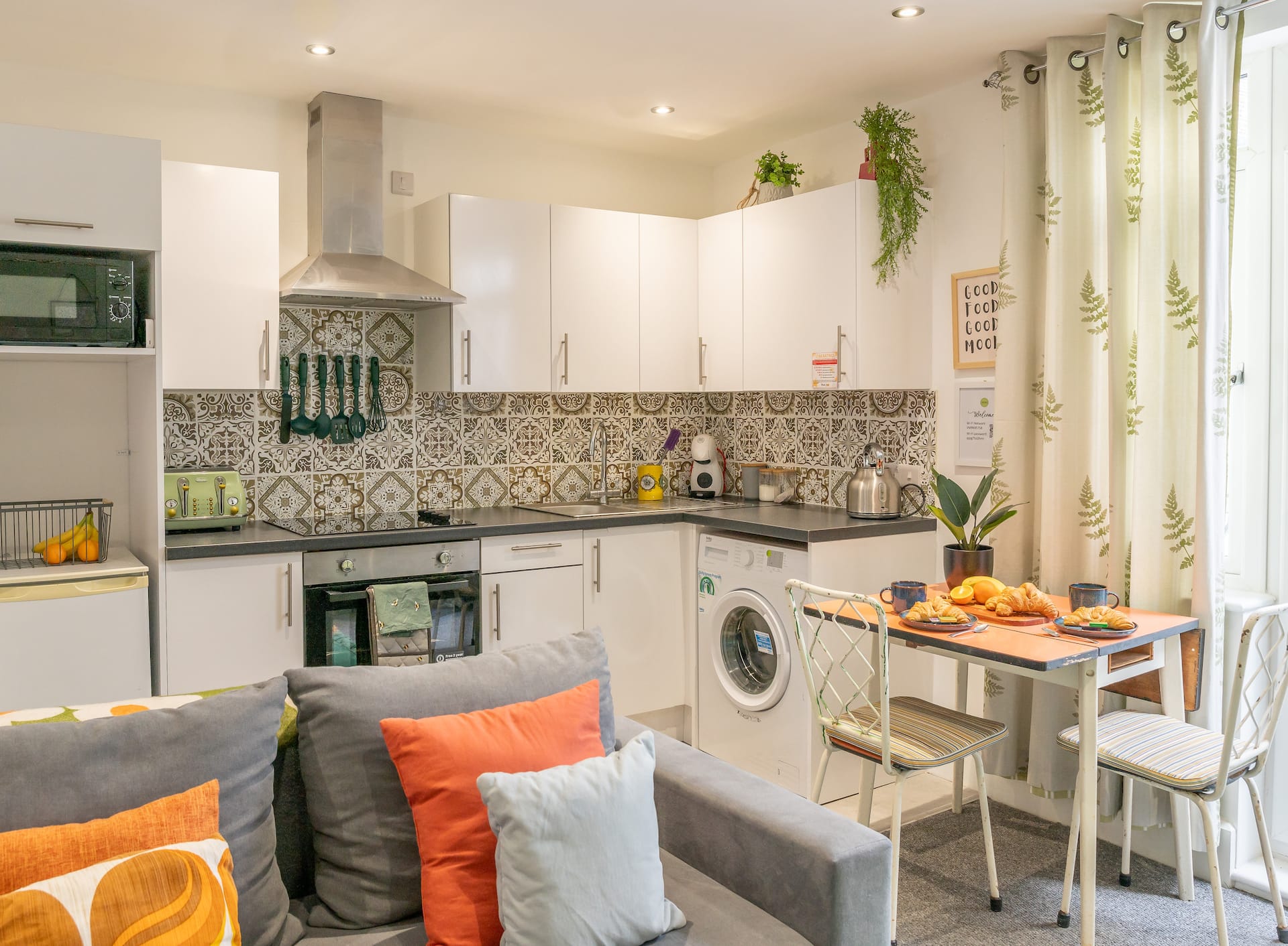 #08 Stylish Solihull Stay Sleeps 4 BHX NEC