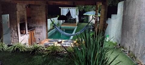 Mini house, gourmet area and pool.
