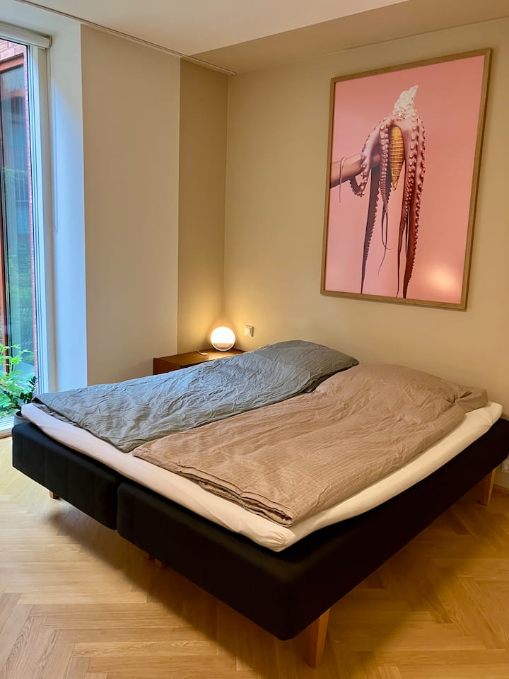 Hoofdslaapkamer met bed van 180*200 cm