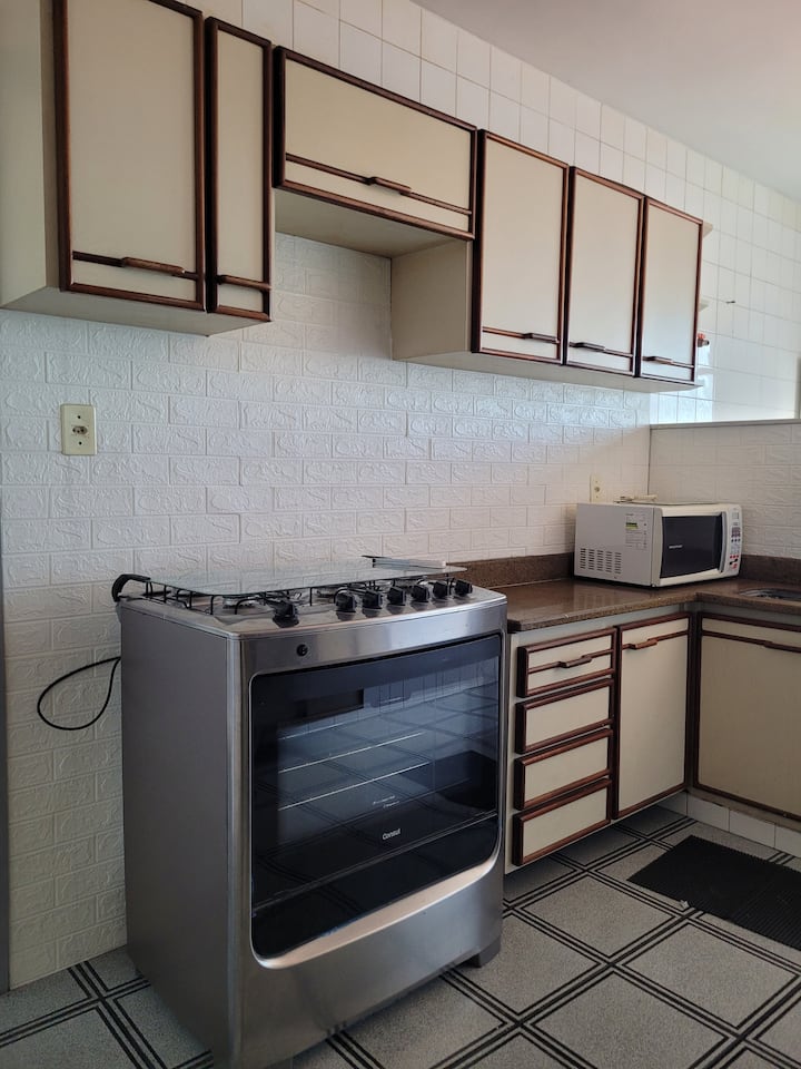 Apartamento Grande Na Praia - Itapuã/vila Velha - Vila Velha