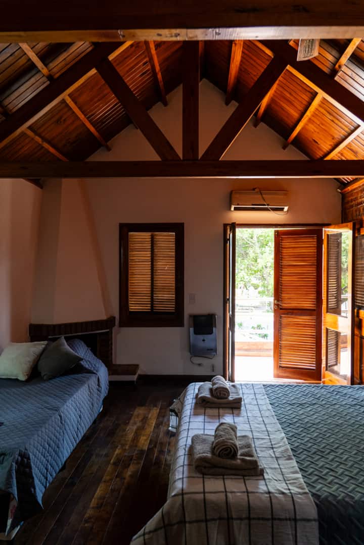 Schlafzimmer 1