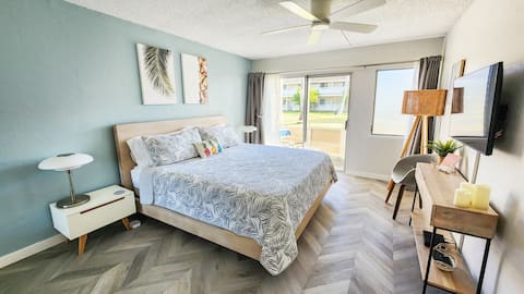 NEW! Renovated 1BR Coconut Coast Getaway w/ A/C