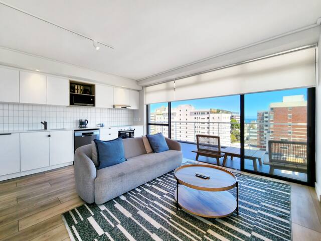 Luxurious 2 bed with beautiful views and generator gallery image 4