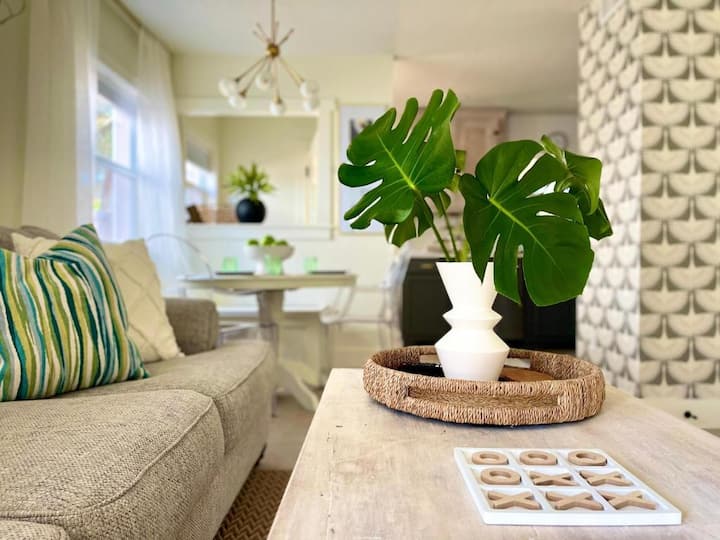 Guava Bungalow | Beachside + Rocket Views - Cape Canaveral, FL